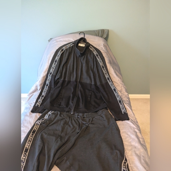 Mens 2XL Calvin Klein Tracksuit Set 🔥 Joggers + Zip Up Jacket Charcoal+ Black - Picture 7 of 8